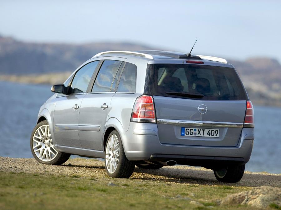  Opel Zafira 2.0 Turbo 2005 года  (фото 22 из 30)